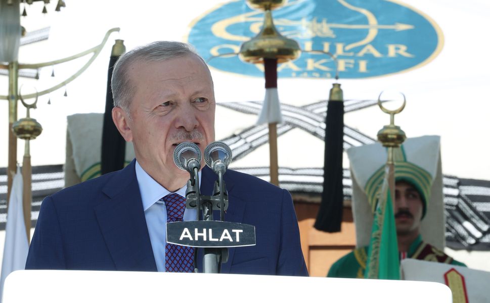 Cumhurbaşkanı Erdoğan: "Türkler, Kürtler, Araplar olarak kardeşçe kucaklaşmamızı engelleyemezsiniz"