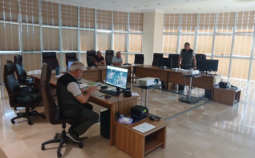Vali Toraman Yangın Yönetim Merkezi’nde!