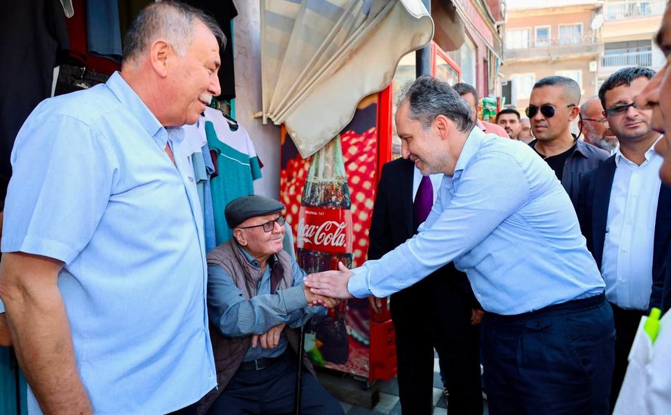 Fatih Erbakan Ayvacık’ta esnaf ve vatandaşlarla buluştu