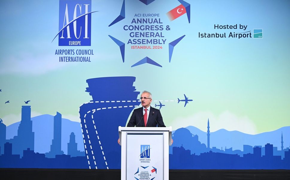 Bakan Uraloğlu: "İstanbul Havalimanımız, günlük ortalama 829 kalkışla dünya genelinde 5’inci sırada yer aldı"
