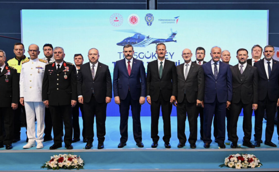 Türkiye’nin yerli helikopteri GÖKBEY Emniyet’e teslim edildi