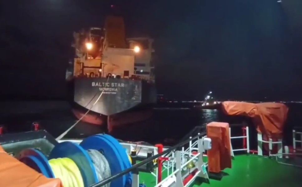 Çanakkale Boğazı'nda heyecanlı dakikalar!