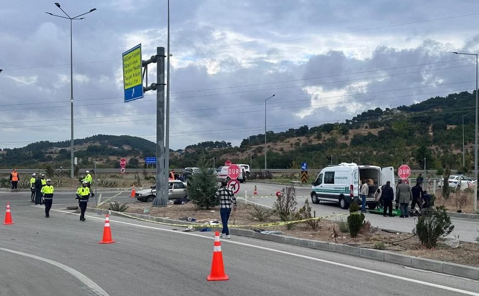 Troya Tüneli girişinde feci kaza: 2 kişi hayatını kaybetti