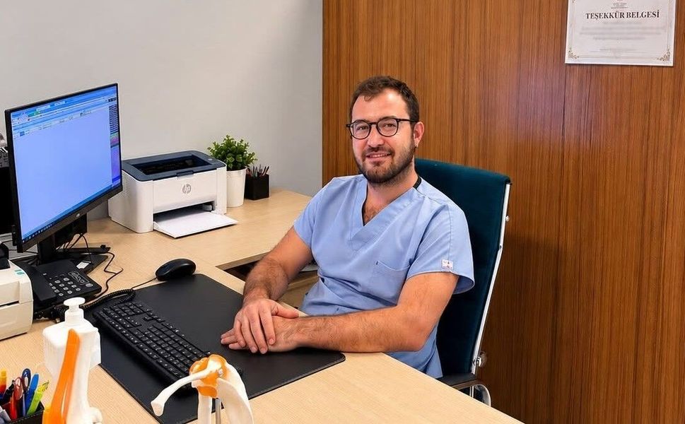 Op. Dr. Doğukan Anapa’dan artrit uyarısı; “Eklemlerinizdeki ağrıyı normalleştirmeyin”