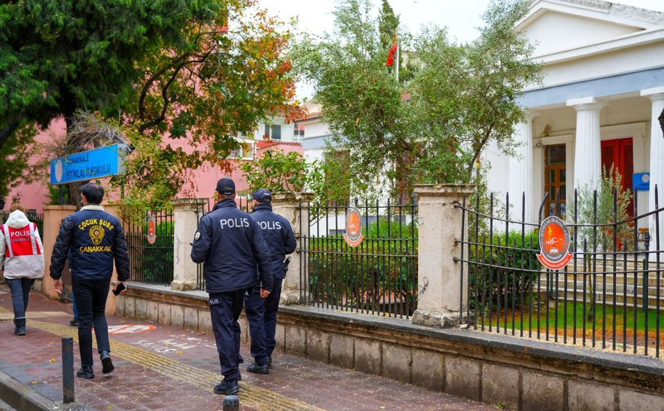 Çanakkale’de 174 okulda 147 bahçe görevlisi ve 138 okul polisi görevde!