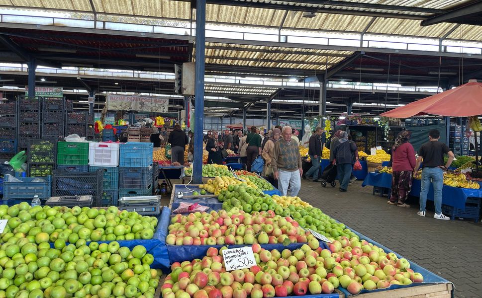 Cuma Pazarında Bu Hafta Meyve Sebze Fiyatları!