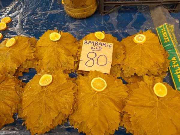 <p><strong>ÇANAKKALE SALI PAZARI FİYATLARI 08 AĞUSTOS 2023</strong></p>
<p><strong></strong></p>
<p><strong></strong>ASMA YAPRAK SALAMURA</p>
<p>KİLOSU 80 TL</p>
<p><strong></strong></p>
<p><strong></strong></p>
<p><strong>DEVAMI DİĞER SAYFAMIZDA;</strong></p>