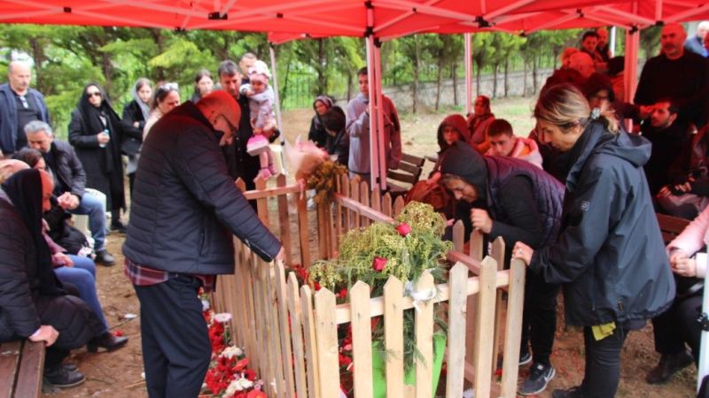 Ünlü sanatçı Volkan Konak’ı sevenleri yalnız bırakmıyor