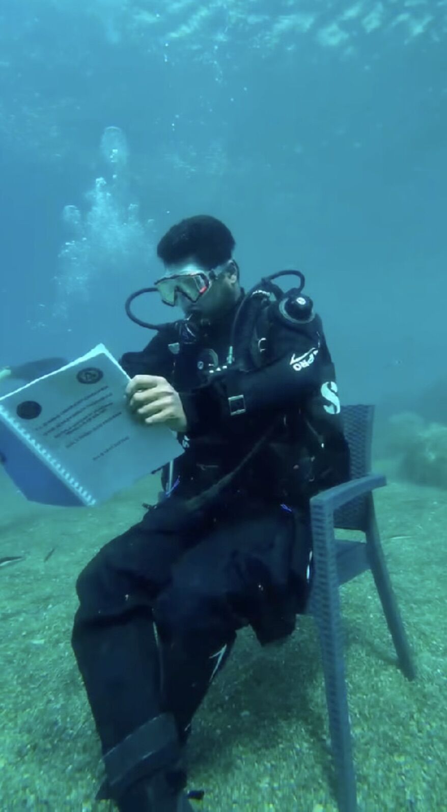 Su Altinda Kalma Denemesi̇