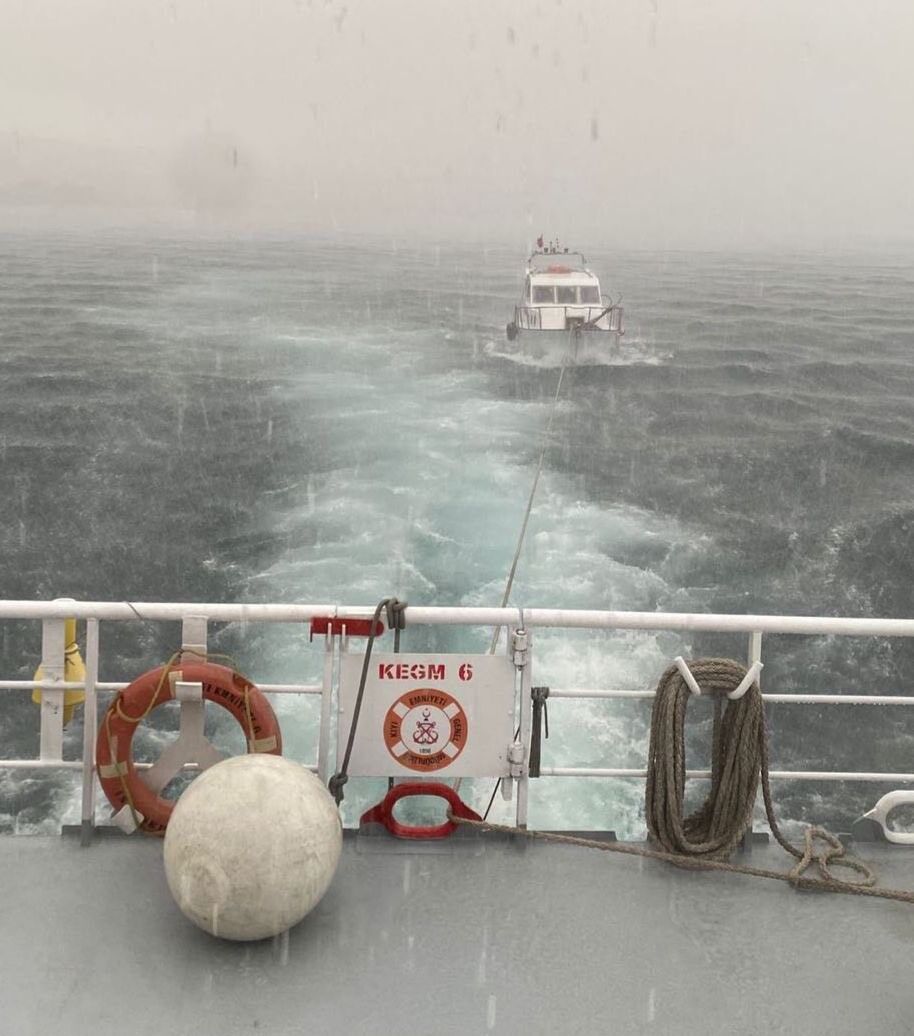 Canakkale Makine Arizasi Tekne Kurtarildi