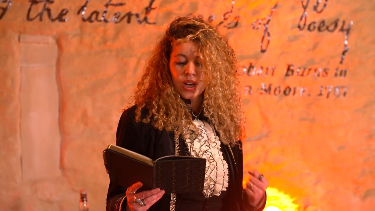 Janette Ayachi