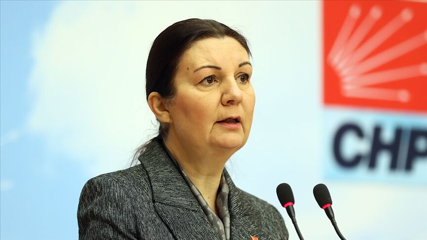 Prof. Dr. Lale Karabıyık hayatını kaybetti