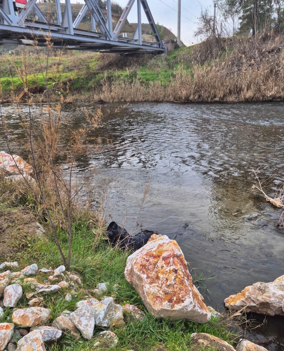 Tren Çarptı, Köprüden Düştü, Öldü (2)