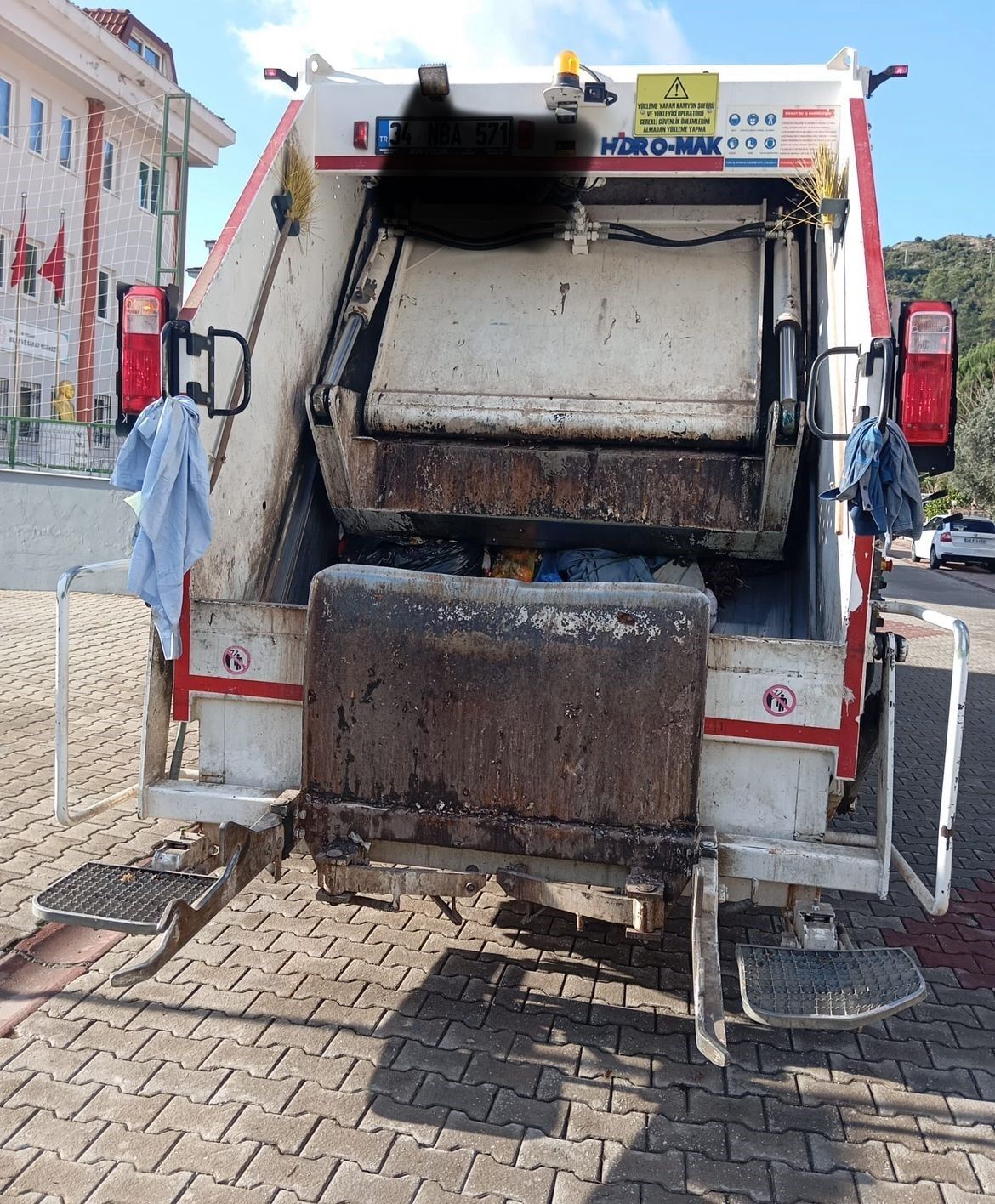 Çöp Kamyonu Can Aldı