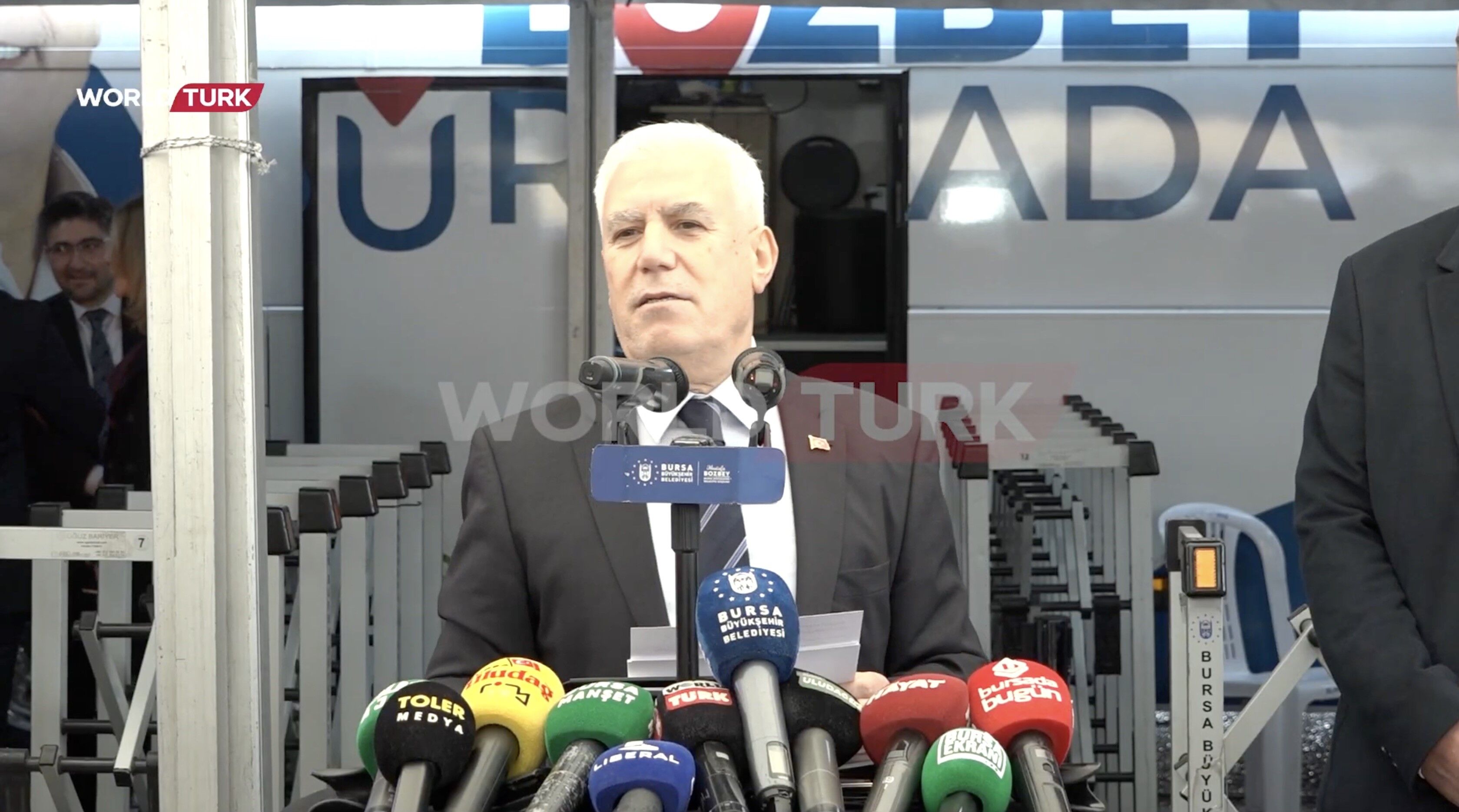 İşte Saldırı Anı Başkan Mustafa Bozbey Son Anda Kurtuldu (3)