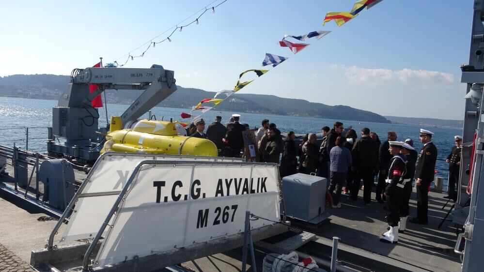 Canakkalede Yerli Savas Gemileri Ziyarete Acildi Vatandaslar Akin Etti 2