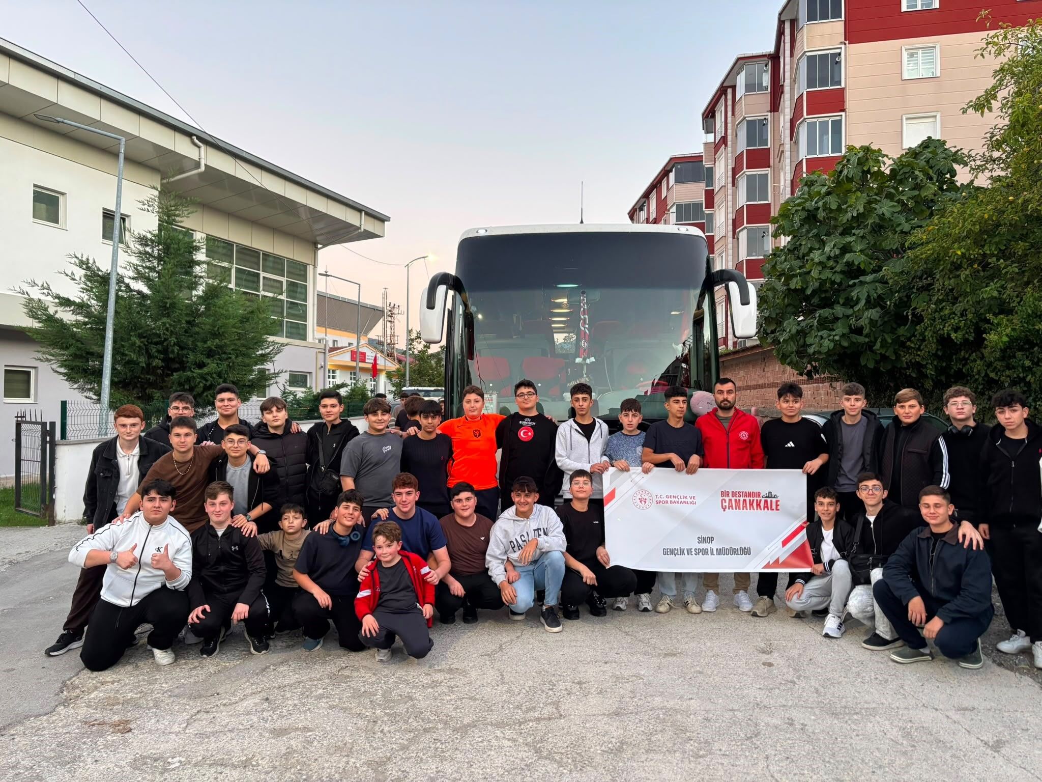 Çanakkale’ye 38 kişilik tarih yolculuğu