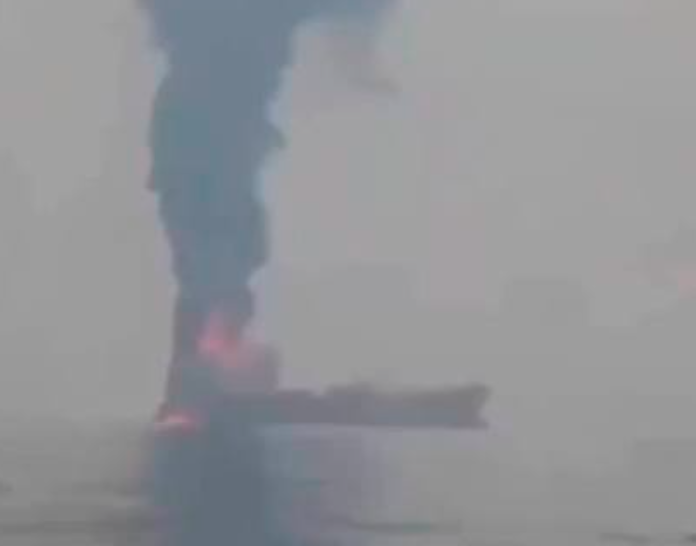 İran, Hürmüz Boğazı'ndan geçmeye çalışan LPG tankerini vurdu