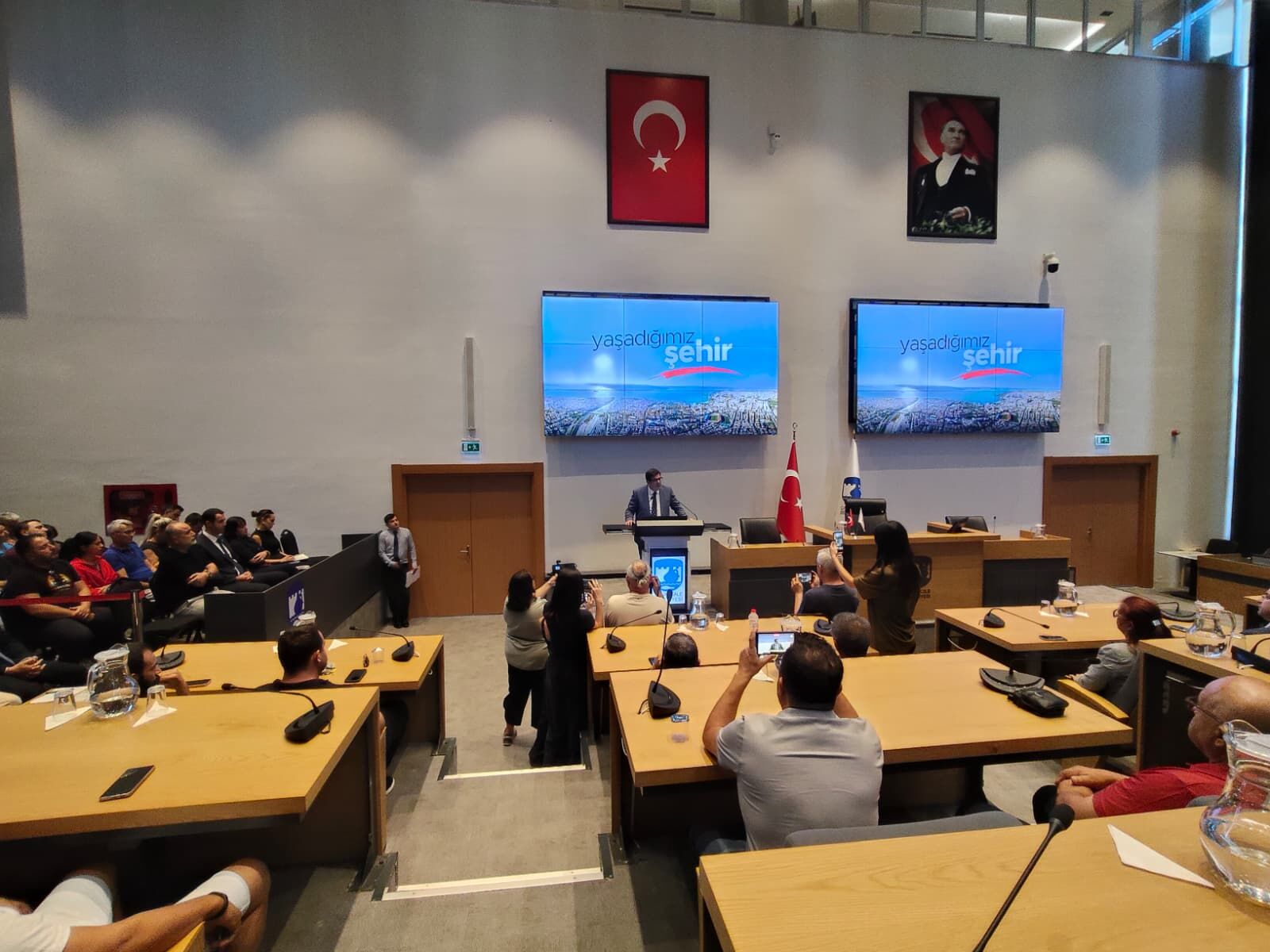 Çanakkale Belediye Meclisi’nde kritik gündem: Ücret tarifesi, kredi yetkisi ve minibüs desteği görüşülecek