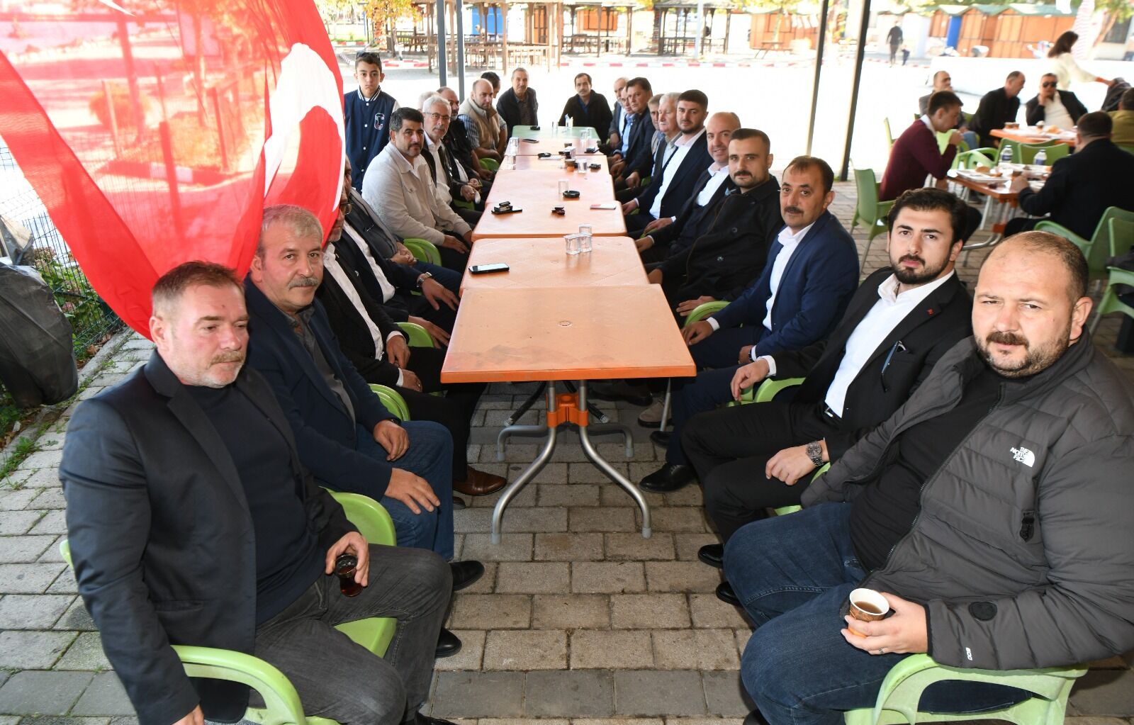 Başer’den birlik mesajı: “Gönüllerin bir olduğu yerde başarı vardır”